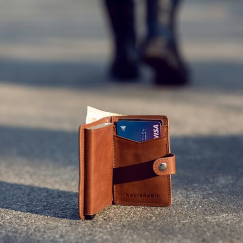 Anik Trifold Wallet in tan leather