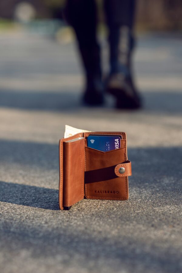 Anik Trifold Wallet in tan leather